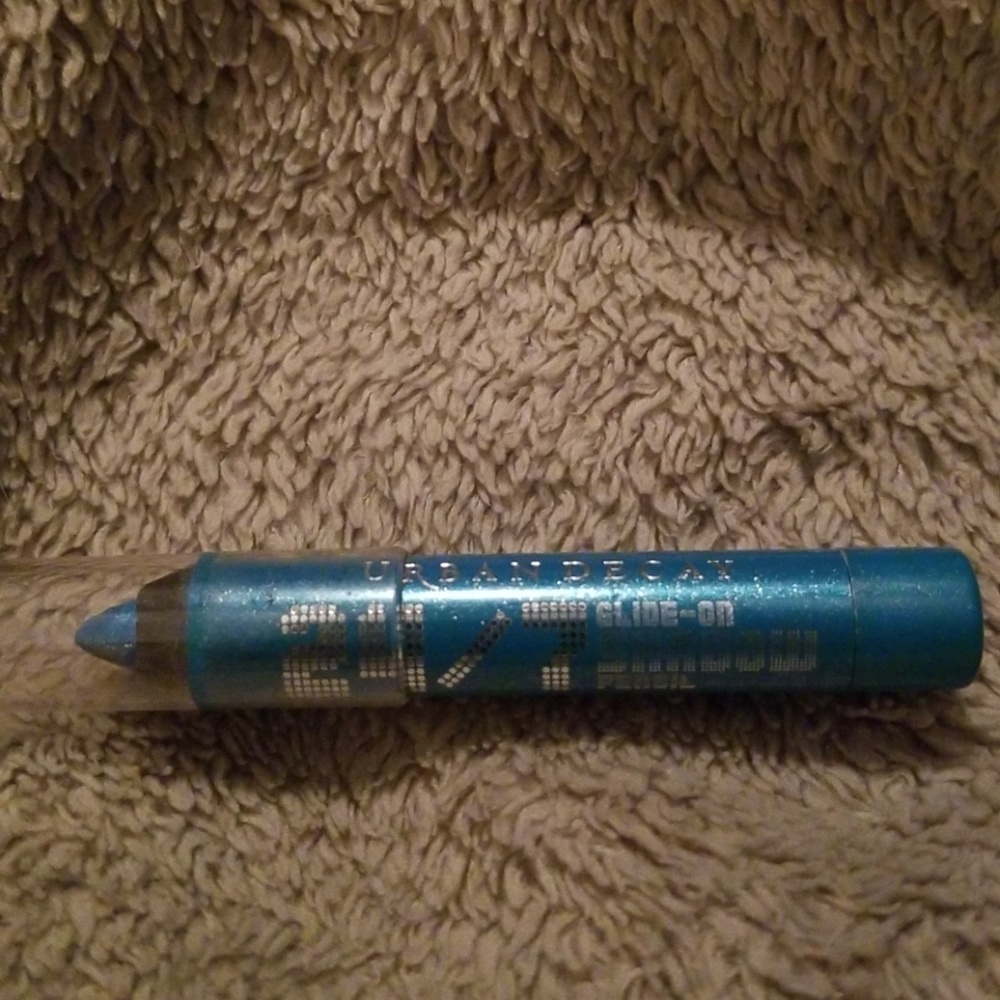 Urban Decay 24/7 Glide On Shadow Pencil Clash